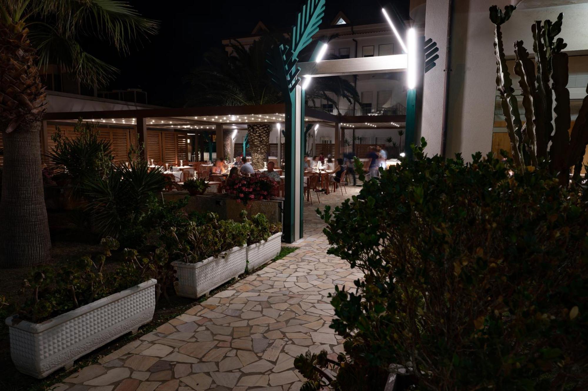 Hotel Garden Praia a Mare Kültér fotó